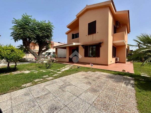 casa indipendente in vendita a Capoterra in zona La Maddalena