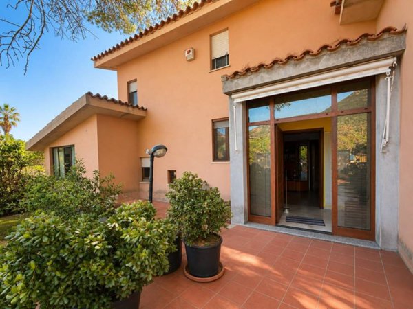 casa indipendente in vendita a Capoterra