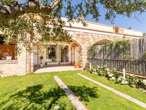 casa indipendente in vendita a Capoterra
