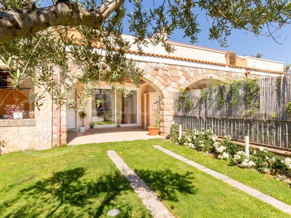 casa indipendente in vendita a Capoterra in zona Torre degli Ulivi