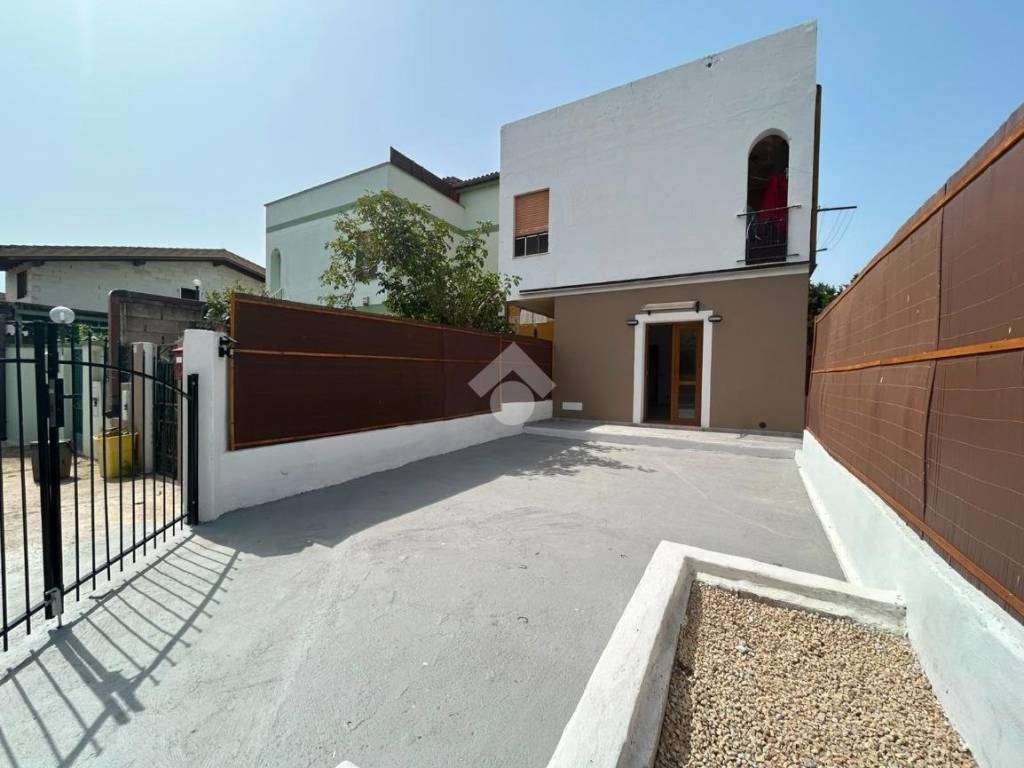 casa indipendente in vendita a Capoterra in zona Su Spantu