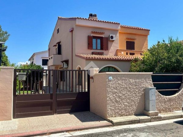 casa indipendente in vendita a Capoterra in zona La Maddalena
