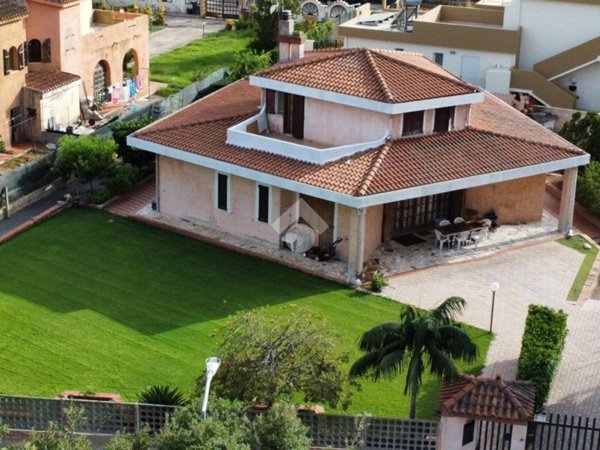 casa indipendente in vendita a Capoterra in zona La Maddalena