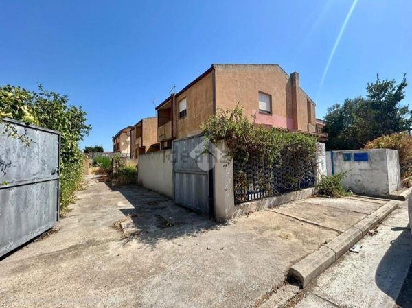 casa indipendente in vendita a Capoterra in zona La Maddalena