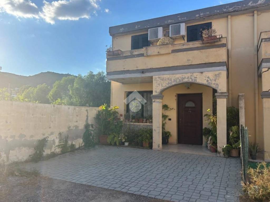 casa indipendente in vendita a Capoterra