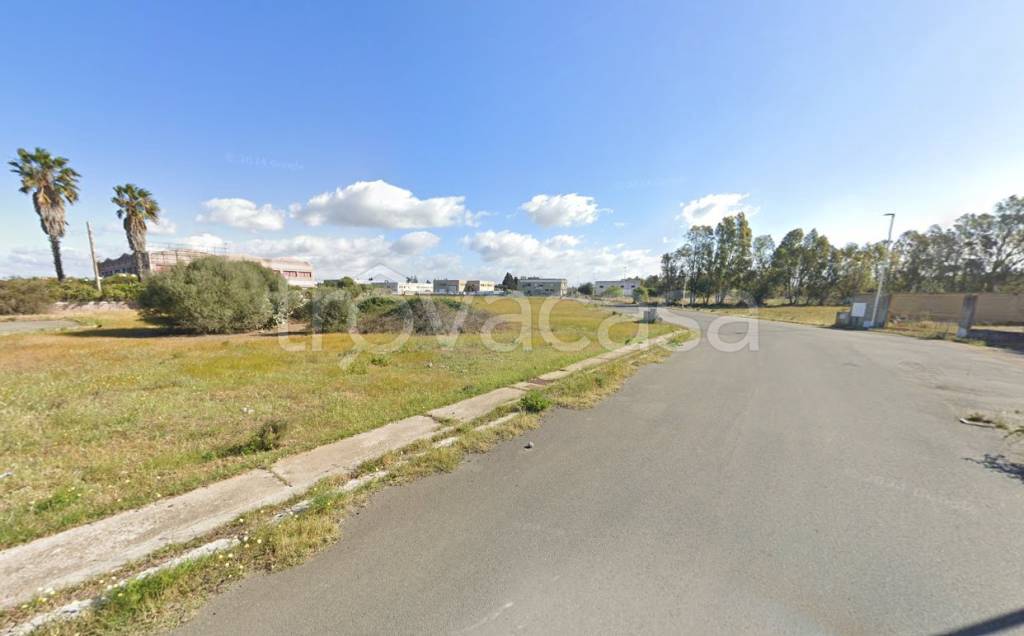 locale commerciale in vendita a Decimomannu