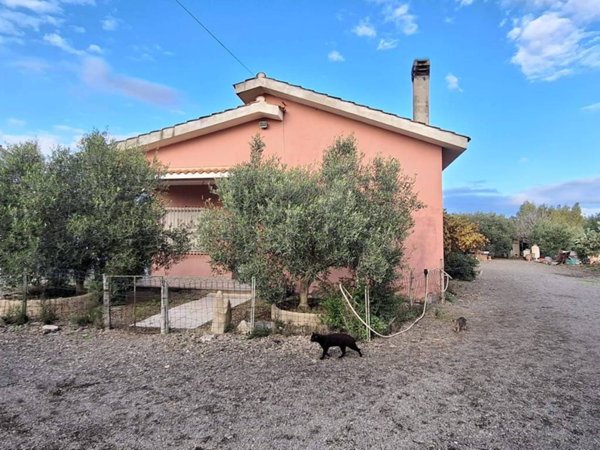 casa indipendente in vendita a Decimomannu