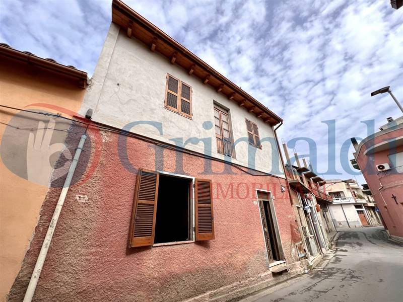 casa indipendente in vendita a Maracalagonis in zona Centro Storico