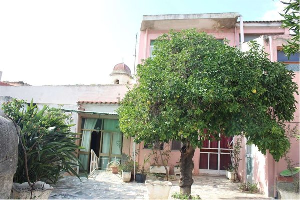 appartamento in vendita a Maracalagonis in zona Centro Storico