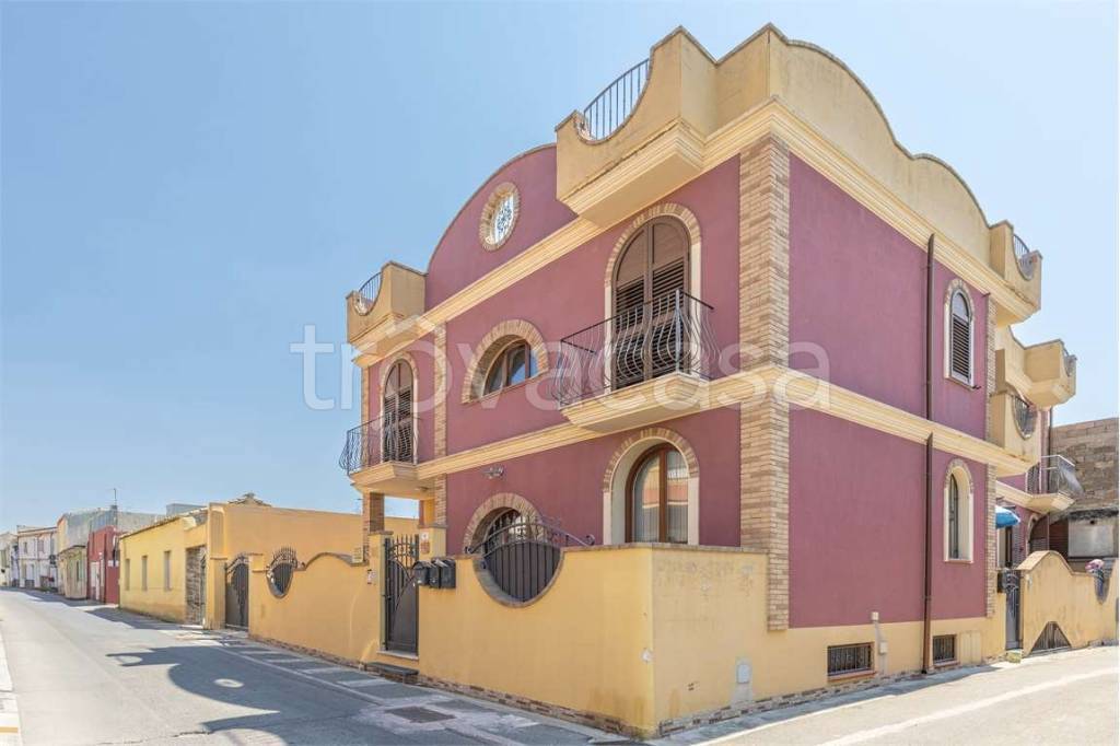 appartamento in vendita a Maracalagonis in zona Centro Storico