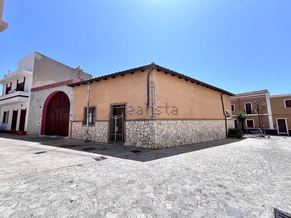 casa indipendente in vendita a Maracalagonis in zona Centro Storico