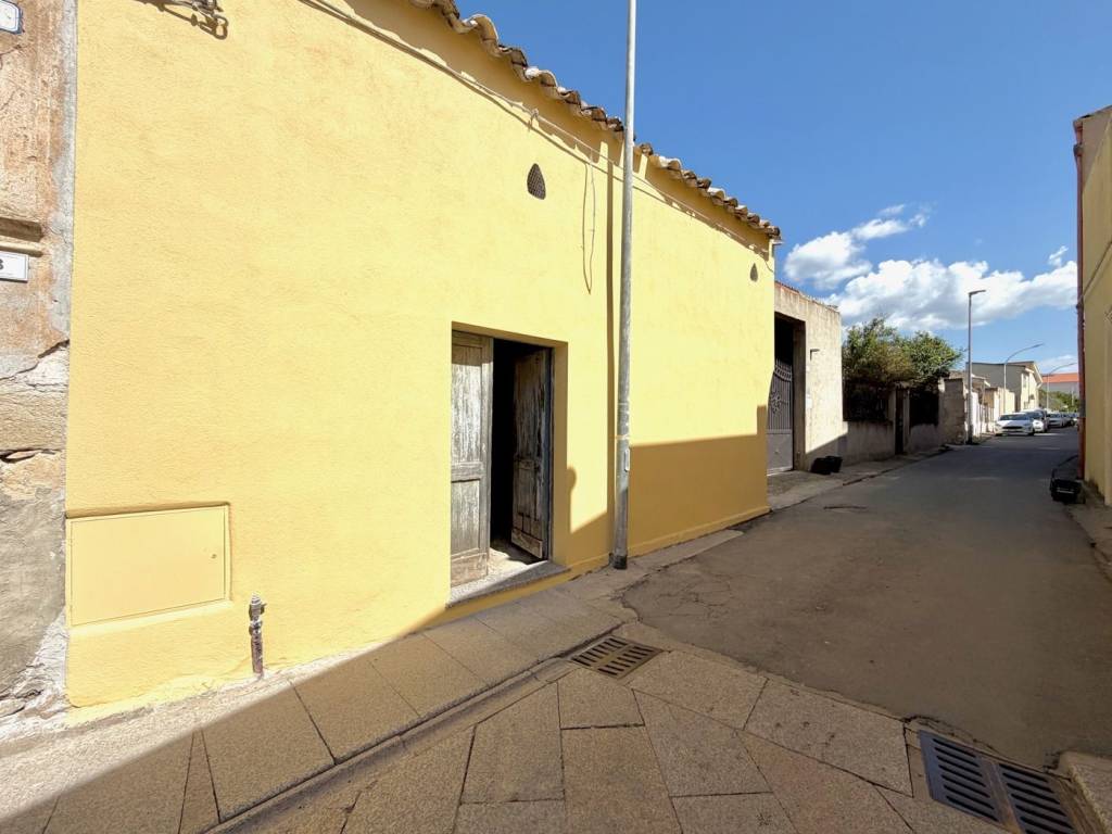 casa indipendente in vendita a Maracalagonis in zona Centro Storico