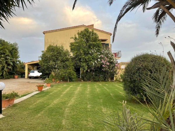 casa indipendente in vendita a Pula
