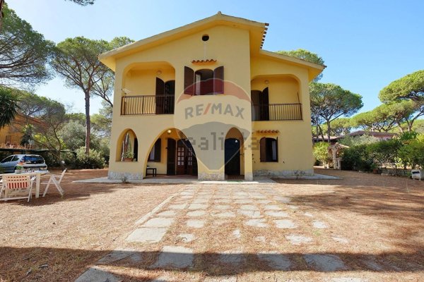 casa indipendente in vendita a Pula