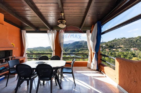 casa indipendente in vendita a Pula