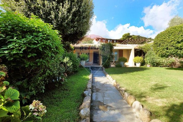 casa indipendente in vendita a Pula