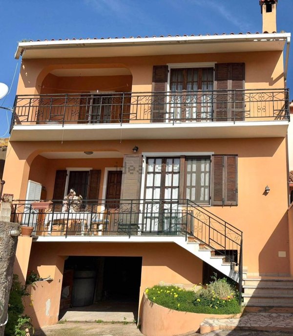 casa indipendente in vendita a Pula