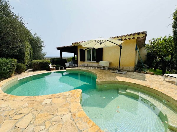 casa indipendente in vendita a Pula