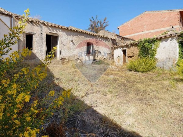 casa indipendente in vendita a Pula