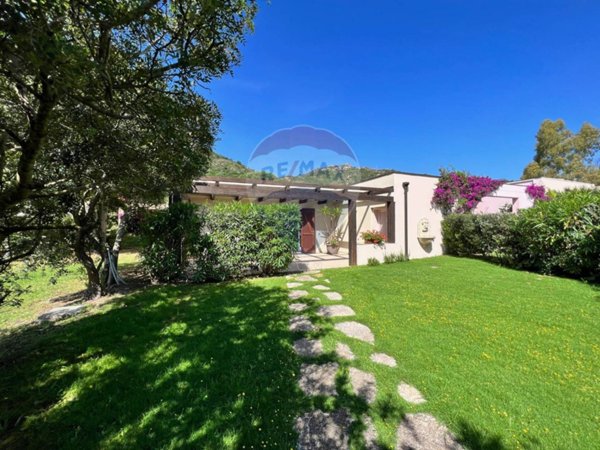 casa indipendente in vendita a Pula