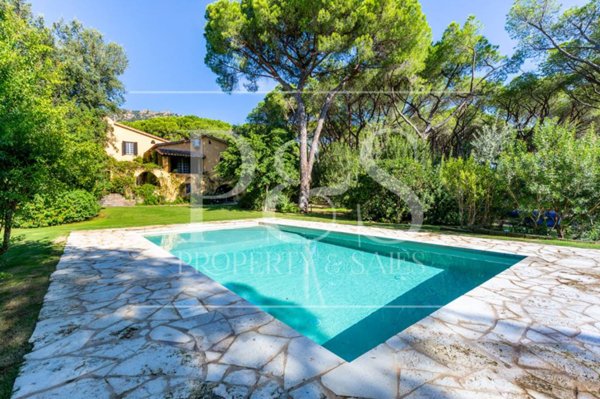 casa indipendente in vendita a Pula