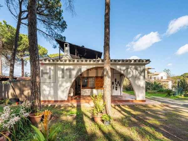casa indipendente in vendita a Pula