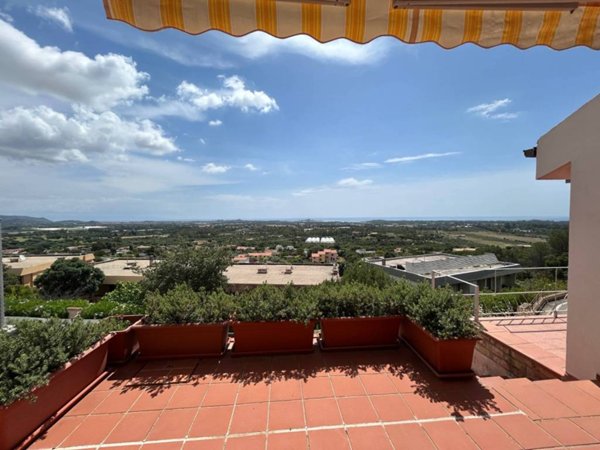 casa indipendente in vendita a Pula