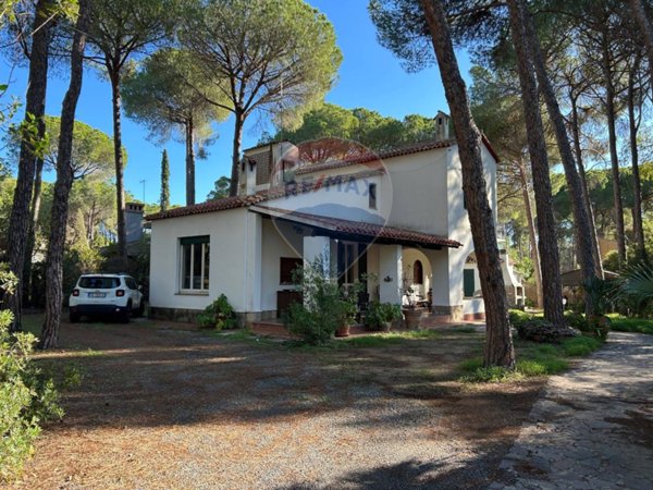 casa indipendente in vendita a Pula