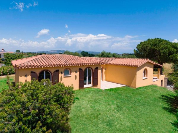 casa indipendente in vendita a Pula