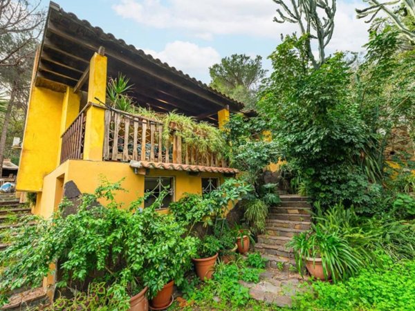 casa indipendente in vendita a Pula