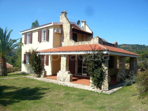 casa indipendente in vendita a Pula