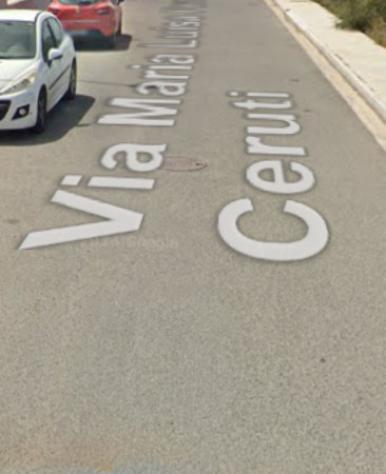 negozio in vendita a Pula