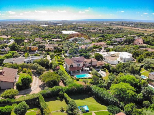 casa indipendente in vendita a Pula