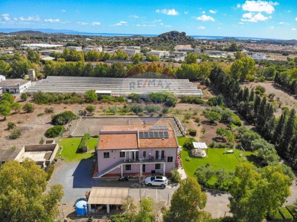 casa indipendente in vendita a Pula