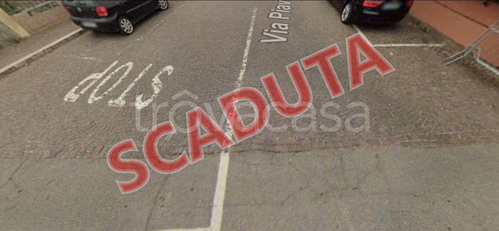 locale commerciale in vendita a Pula