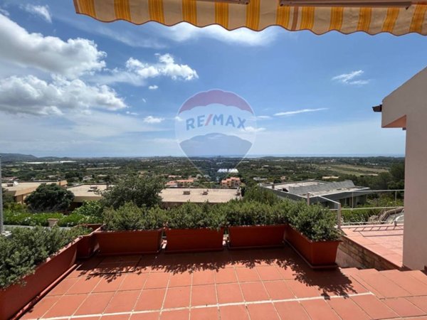 casa indipendente in vendita a Pula