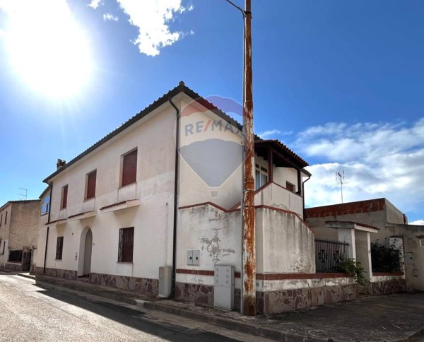 casa indipendente in vendita a Pula