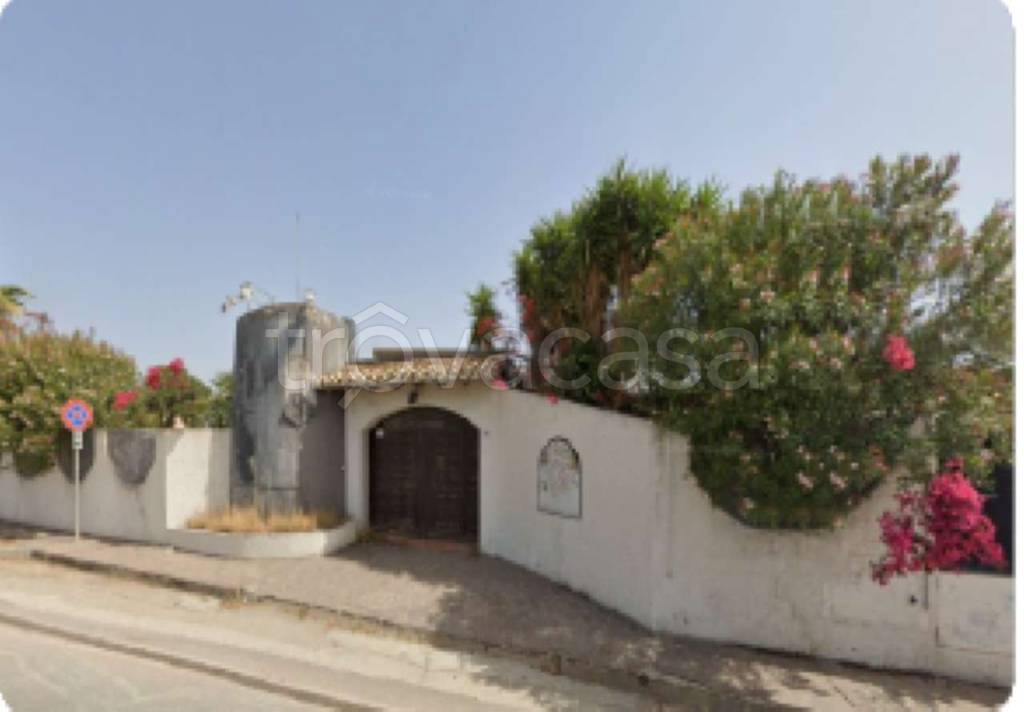 negozio in vendita a Pula