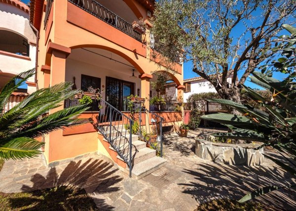 casa indipendente in vendita a Pula