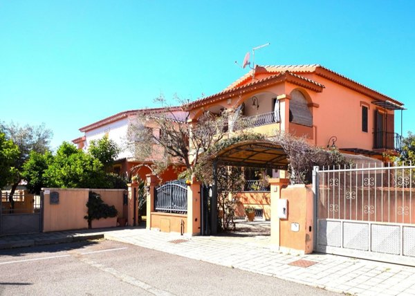 casa indipendente in vendita a Pula