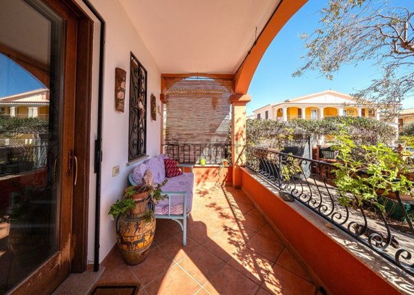 casa indipendente in vendita a Pula