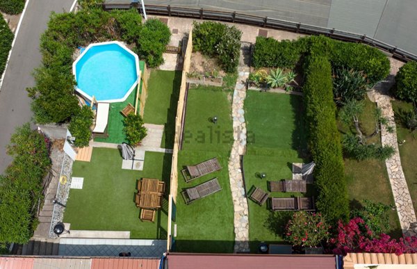 casa indipendente in vendita a Pula