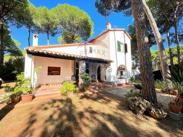 casa indipendente in vendita a Pula