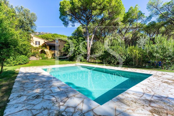 casa indipendente in vendita a Pula