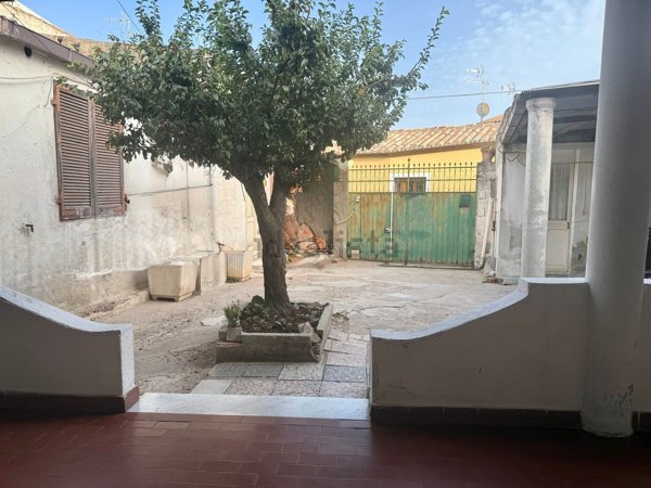 casa indipendente in vendita a Pula
