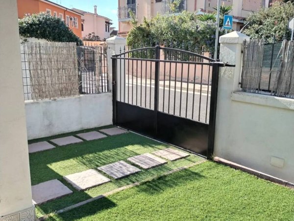 casa indipendente in vendita a Pula