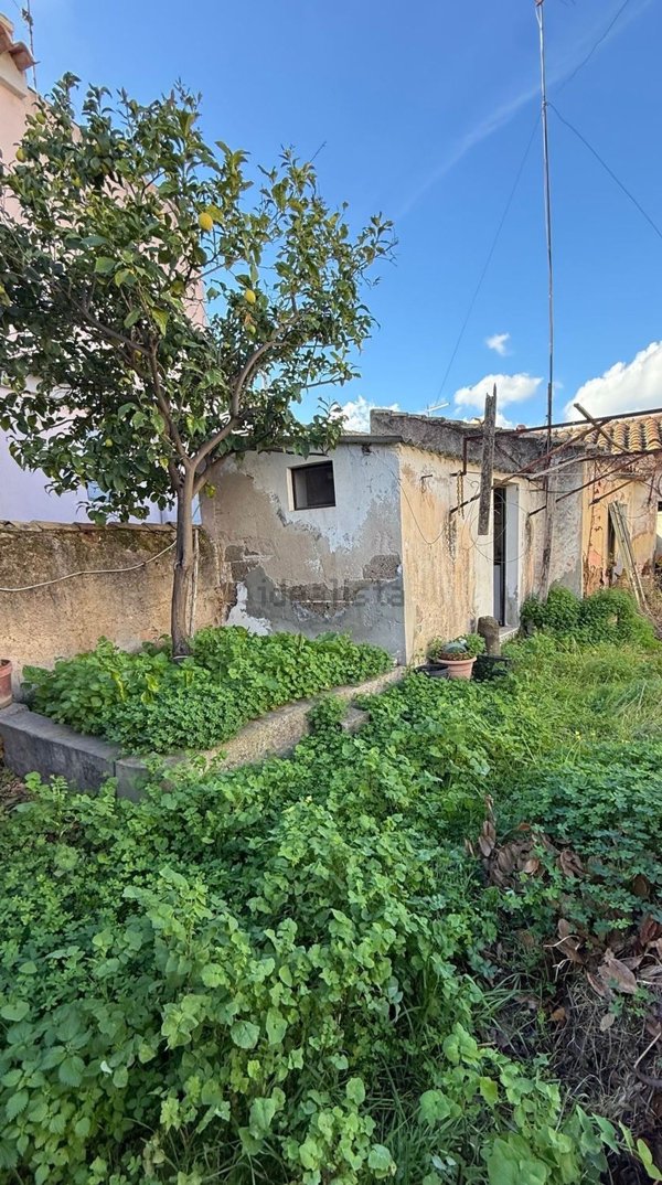 casa semindipendente in vendita a Pula