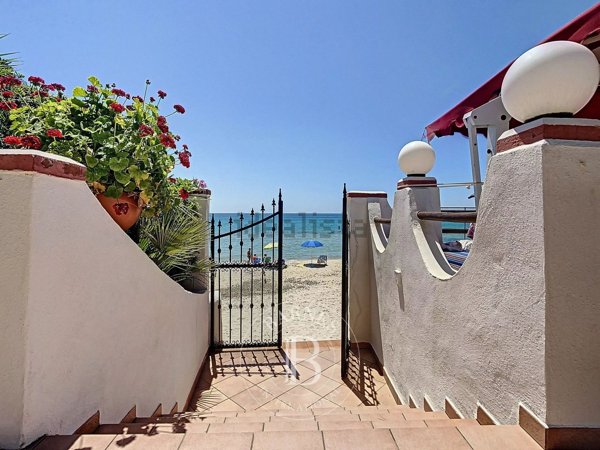 casa indipendente in vendita a Pula