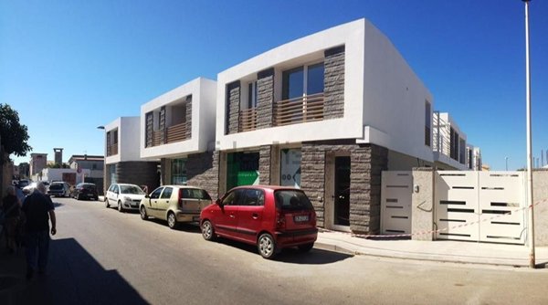 locale commerciale in vendita a Pula