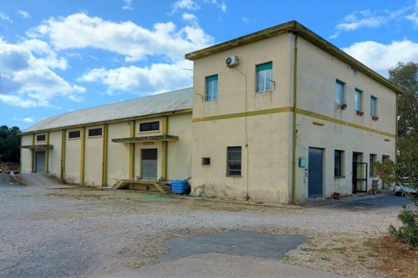 terreno edificabile in vendita a Pula